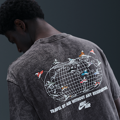 Nike Sportswear T-Shirt. Nike.com